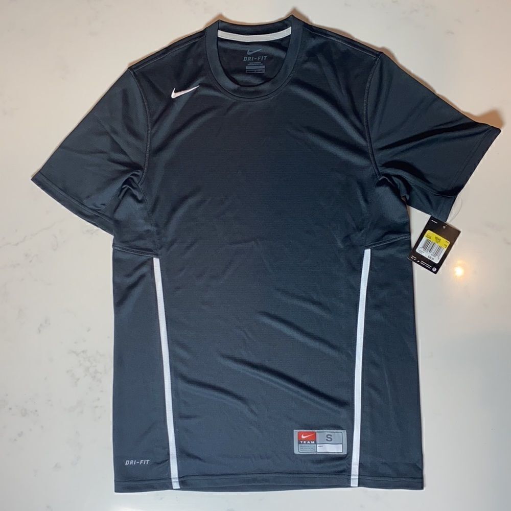 Nike Men’s Short Sleeve T-Shirt Jersey Black with White Accents Size S NWT
